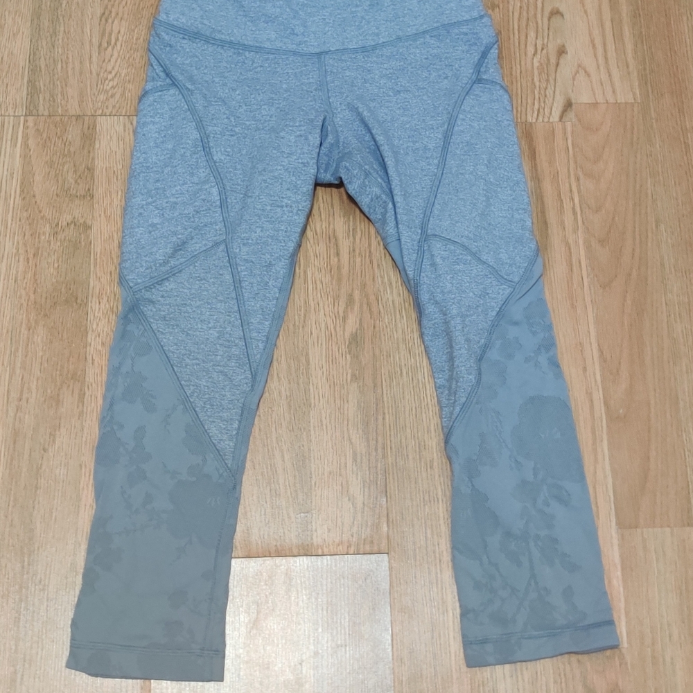 Size 4 Lululemon gray capri leggings